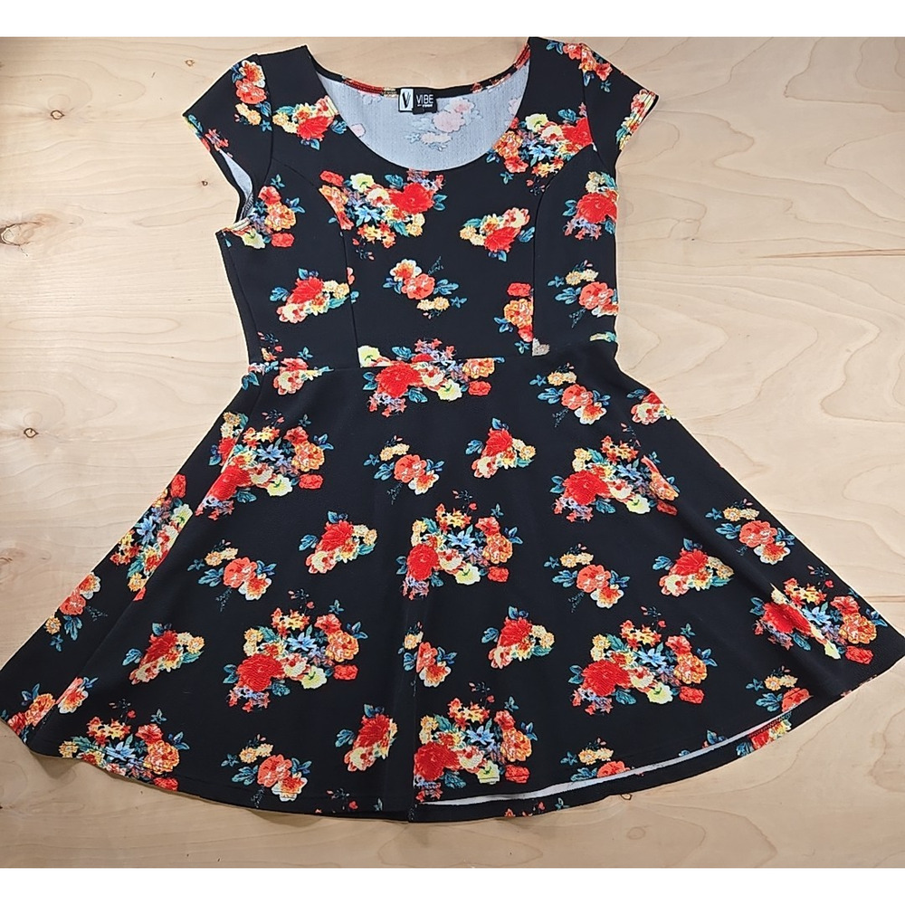 Vibe Sportswear Floral Black Short Sleeve Fit & Flare Dress Size XL